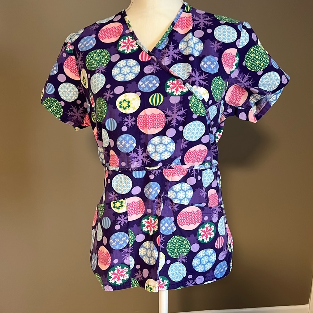 Holiday scrub top